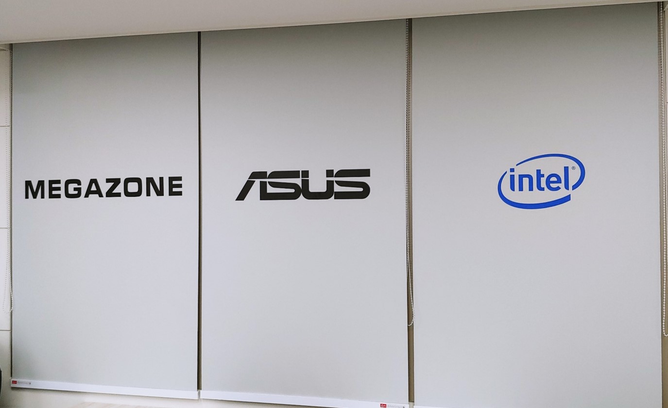 ASUS MEGAZONE 썸네일2